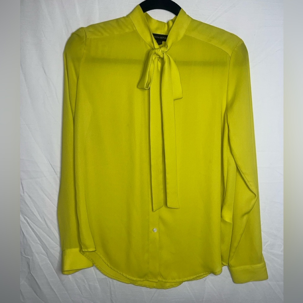 Banana Republic Lime Green Tie-Front Blouse